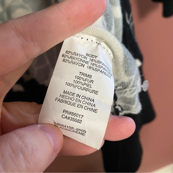 Vintage Bebe fur collared cropped rose print cardigan in blade and white - Picture 4 of 8